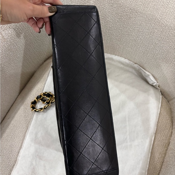 Authentic CHANEL MAXI JUMBO lambskin vintage 24k gold plated crossbody - Picture 6 of 16